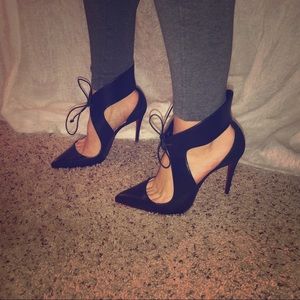 Size 38, worn once with receipt and box!